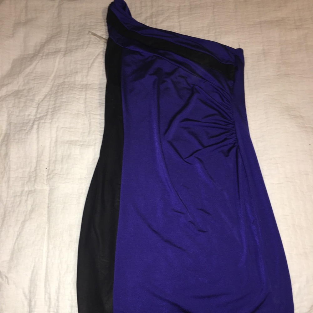 2 b Bebe dress